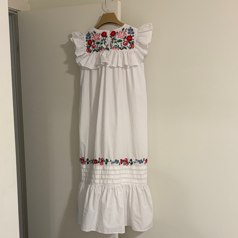 Mi Golondrina White Dress with Floral Embroidery - Picture 3 of 6